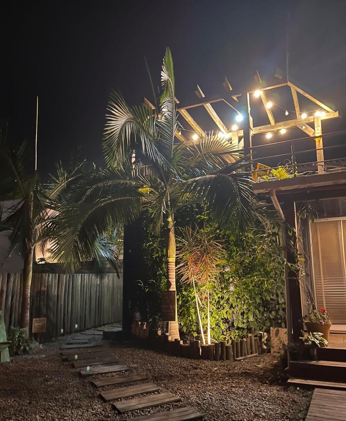 Capim Limao Containers Do Rosa Villa Praia do Rosa Exterior photo